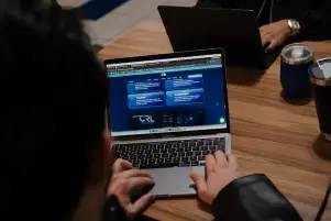 العمل على برومبتات ChatGPT لزيادة الإنتاجية